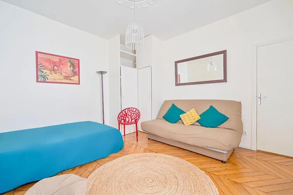 Radiant Flat - Spacious Studio Apartment - Marais Paříž 0*,  Francie